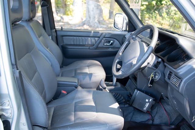1994 Mitsubishi Pajero JDM car for sale — photo 10 of 15