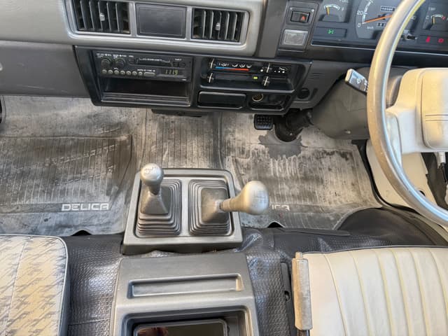 1994 Mitsubishi Delica JDM car for sale — photo 16 of 25