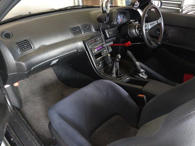 1990 Nissan Skyline JDM car for sale — photo 9 of 12