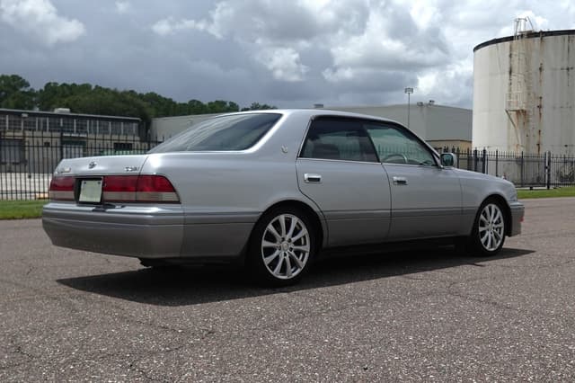1999 Toyota Crown JDM car for sale — photo 6 of 19