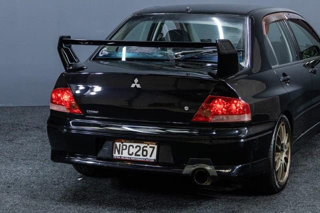 2001 Mitsubishi Lancer Evolution JDM car for sale — photo 10 of 18