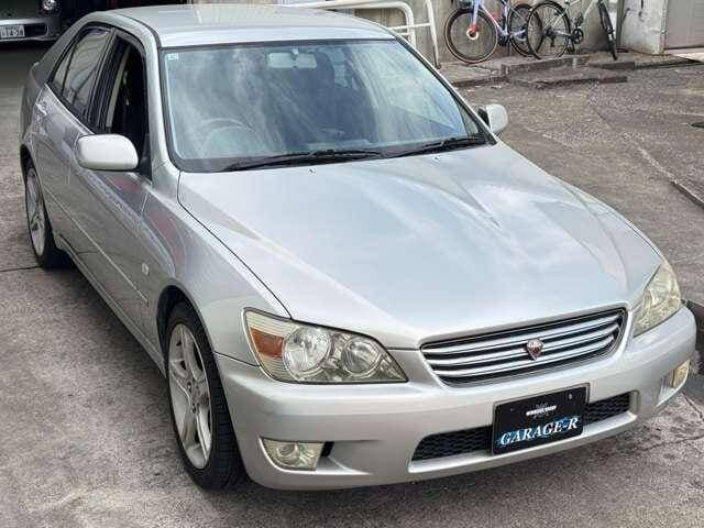 1998 Toyota Altezza JDM car for sale — photo 4 of 20