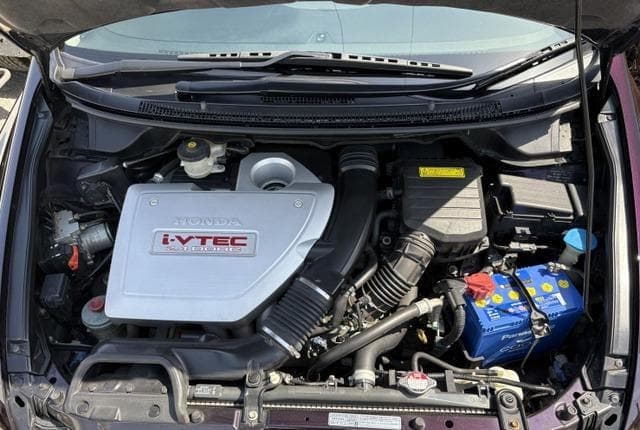 2004 Honda Odyssey JDM car for sale — photo 13 of 18