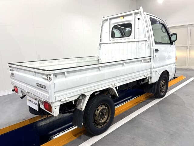 1997 Mitsubishi Minicab JDM car for sale — photo 4 of 25