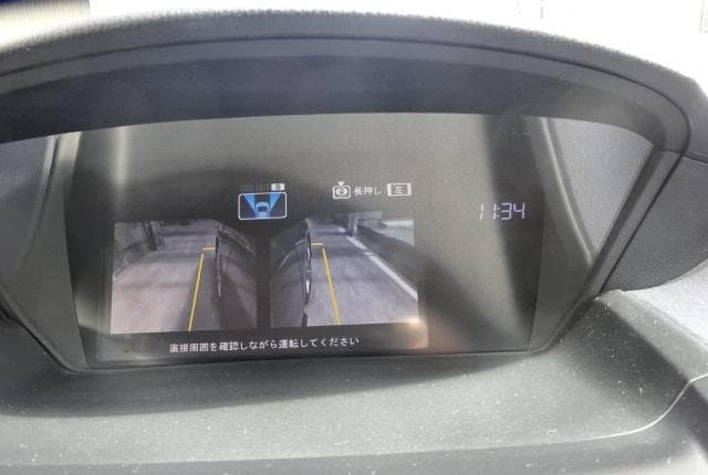 2011 Honda Odyssey JDM car for sale — photo 15 of 25