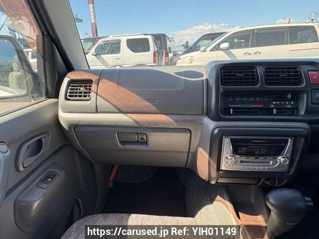 2001 Suzuki Jimny JDM car for sale — photo 18 of 25