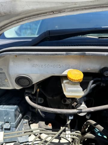 2000 Nissan Elgrand JDM car for sale — photo 2 of 25