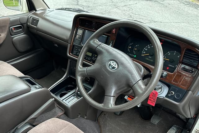 2000 Toyota HiAce JDM car for sale — photo 5 of 7