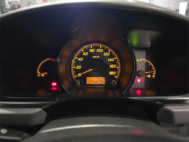 2012 Toyota HiAce JDM car for sale — photo 17 of 21