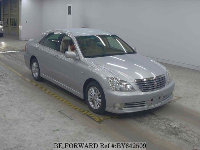 2007 Toyota Crown JDM car for sale — photo 4 of 5