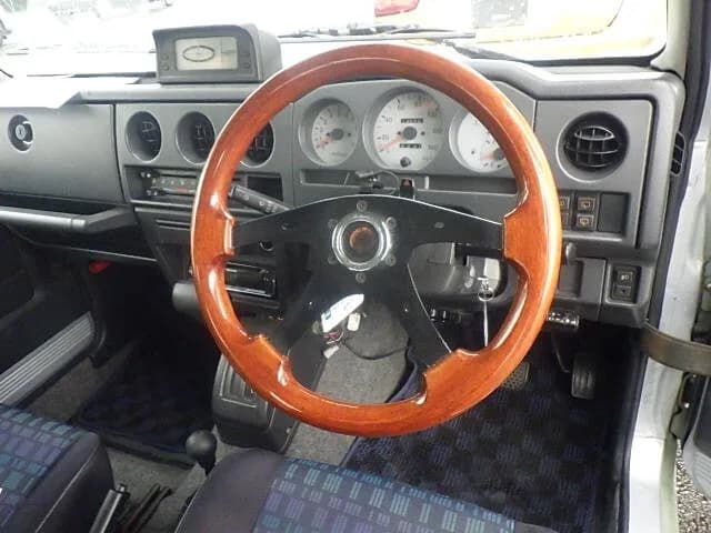 1997 Suzuki Jimny JDM car for sale — photo 8 of 8