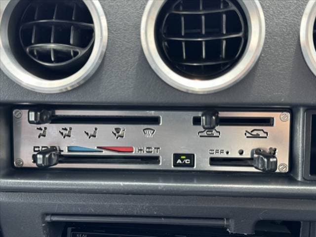 1996 Suzuki Jimny JDM car for sale — photo 4 of 13