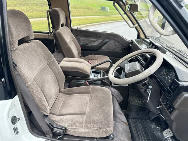 1991 Mitsubishi Delica JDM car for sale — photo 13 of 20