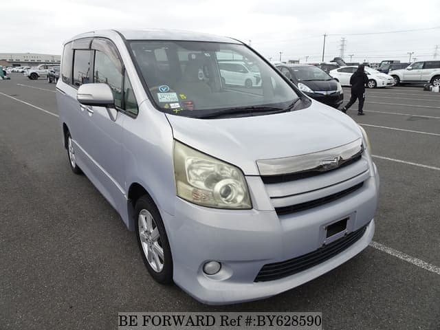 2009 Toyota Noah JDM car for sale — photo 7 of 25