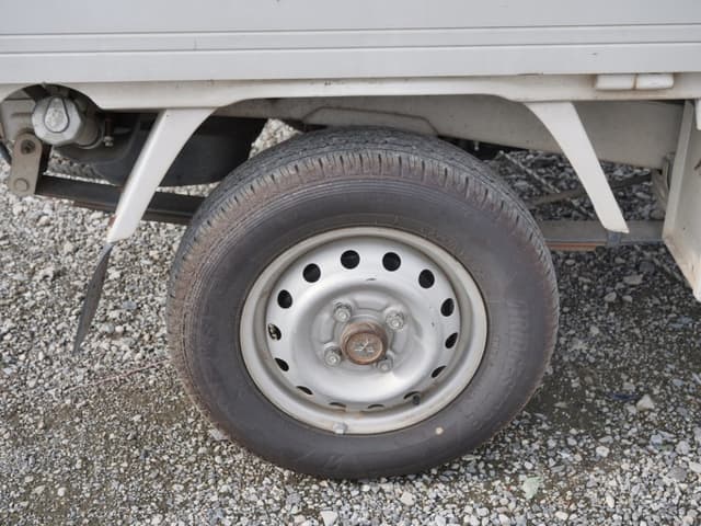 2001 Mitsubishi Minicab JDM car for sale — photo 22 of 25
