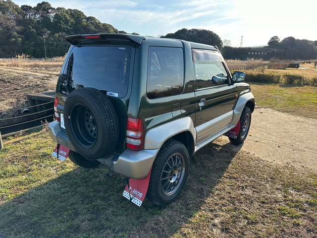 1998 Mitsubishi Pajero JDM car for sale — photo 7 of 25
