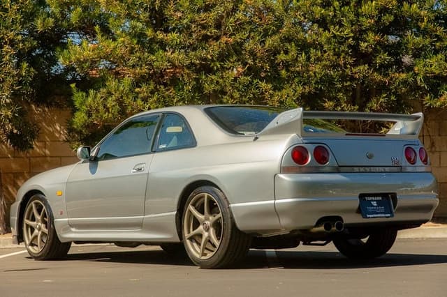 1996 Nissan Skyline JDM car for sale — photo 6 of 25