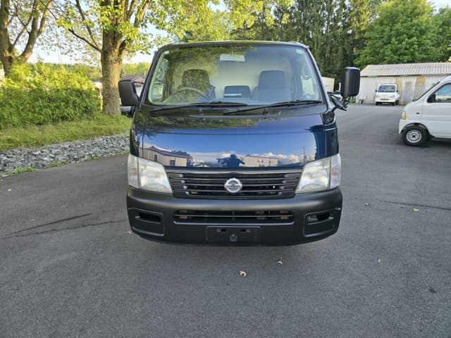 2001 Nissan Caravan JDM car for sale — photo 9 of 25