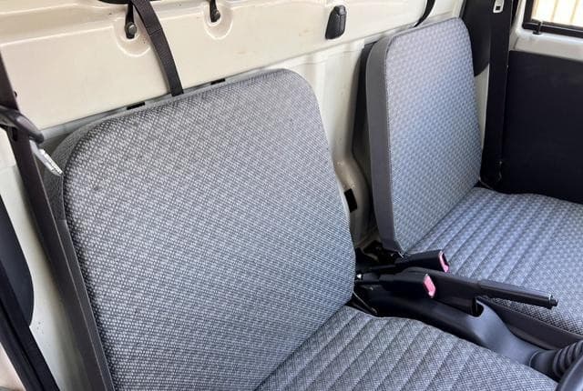 2006 Daihatsu Hijet JDM car for sale — photo 17 of 25