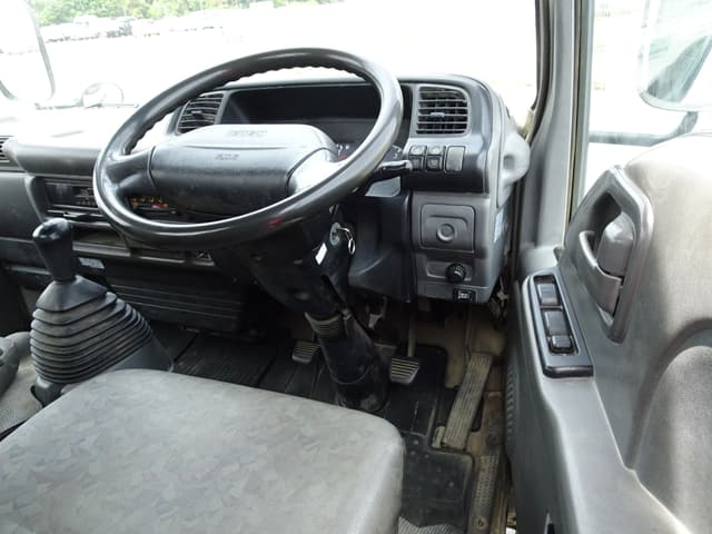 2003 Isuzu Elf JDM car for sale — photo 24 of 25