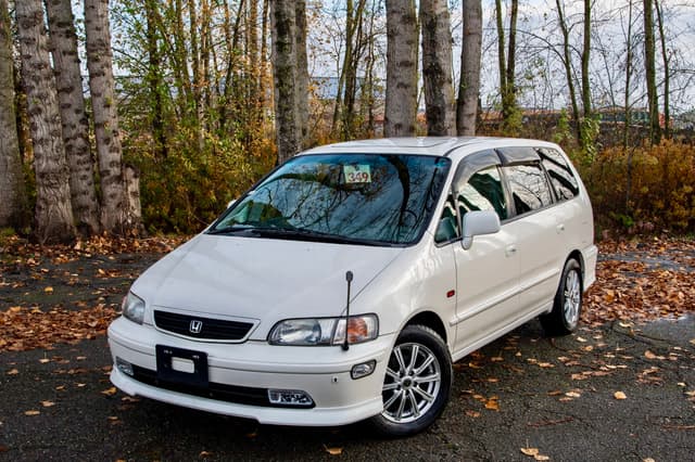 1998 Honda Odyssey JDM car for sale — photo 3 of 25