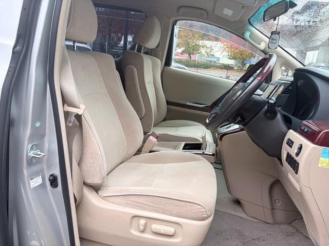 2010 Toyota Alphard JDM car for sale — photo 15 of 18