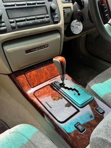 1999 Toyota Crown JDM car for sale — photo 23 of 25
