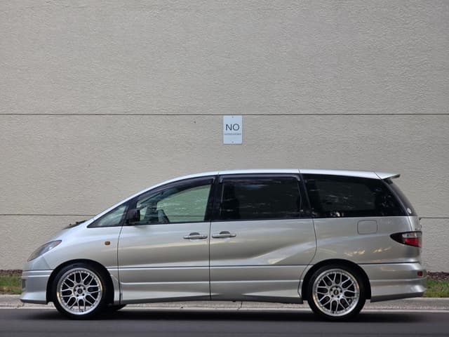 2000 Toyota Estima JDM car for sale — photo 10 of 25