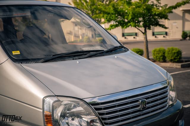 2001 Toyota Regius JDM car for sale — photo 15 of 25