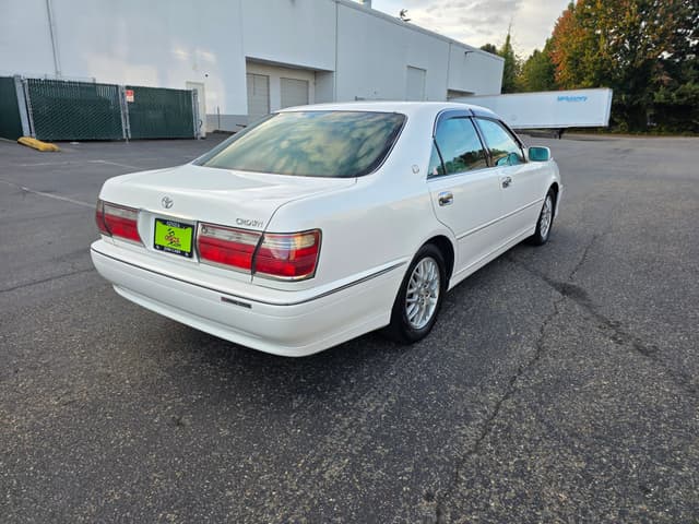 1999 Toyota Crown JDM car for sale — photo 3 of 13