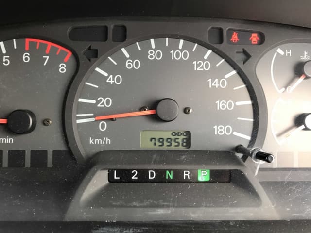2002 Mitsubishi Delica JDM car for sale — photo 20 of 25