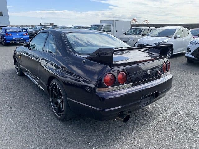 1995 Nissan Skyline JDM car for sale — photo 2 of 12