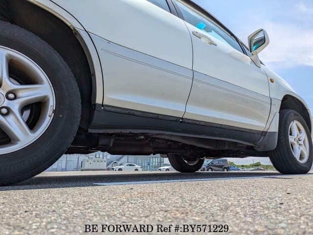 2001 Toyota Harrier JDM car for sale — photo 21 of 25