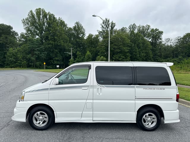 2000 Toyota HiAce JDM car for sale — photo 3 of 20
