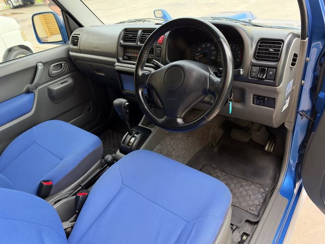 2001 Suzuki Jimny JDM car for sale — photo 11 of 18
