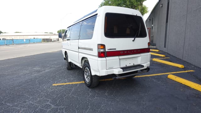 1994 Mitsubishi Delica JDM car for sale — photo 6 of 16