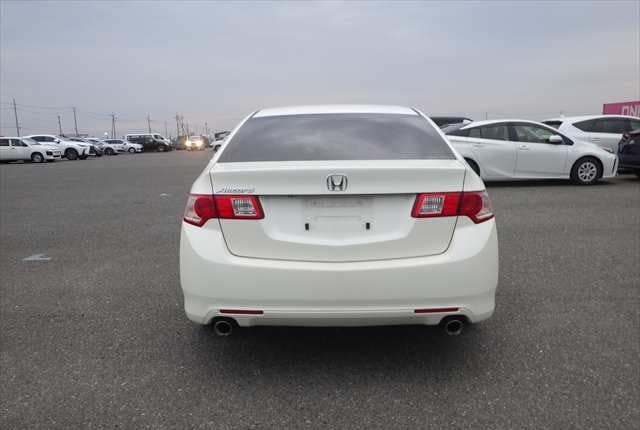 2009 Honda Accord JDM car for sale — photo 9 of 25