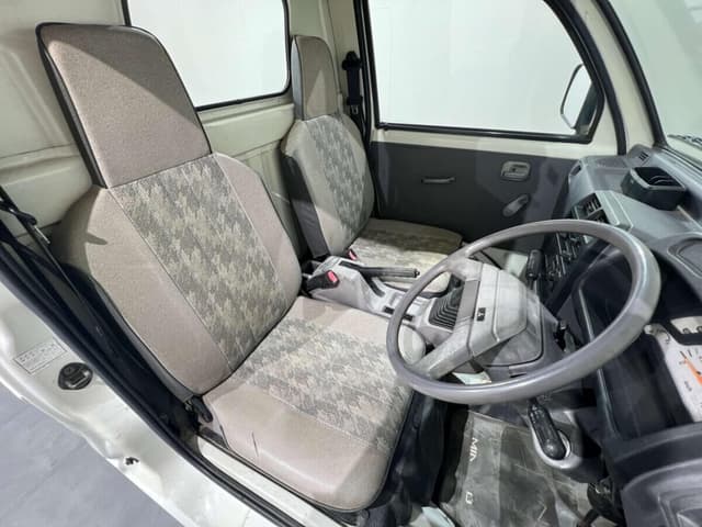 1996 Mitsubishi Minicab JDM car for sale — photo 9 of 10