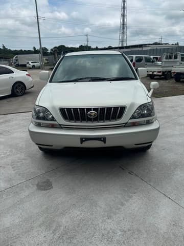 2001 Toyota Harrier JDM car for sale — photo 2 of 12