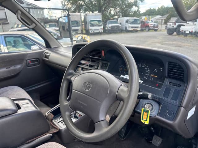 1996 Toyota HiAce JDM car for sale — photo 11 of 11