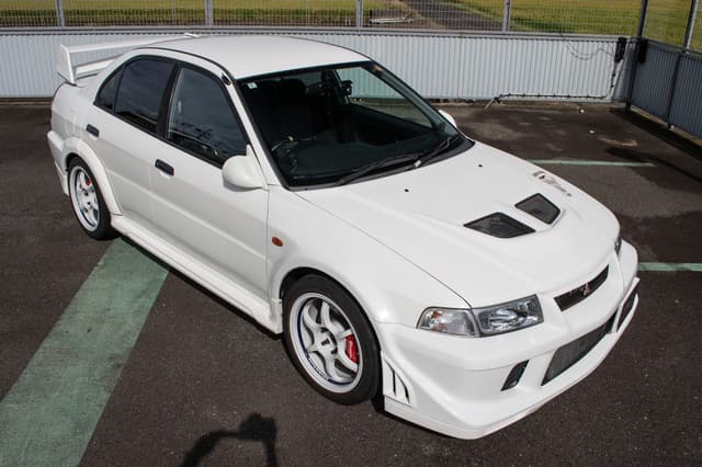 2000 Mitsubishi Lancer Evolution JDM car for sale — photo 15 of 25