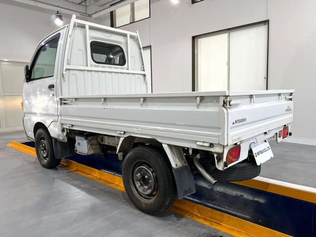 1997 Mitsubishi Minicab JDM car for sale — photo 3 of 6