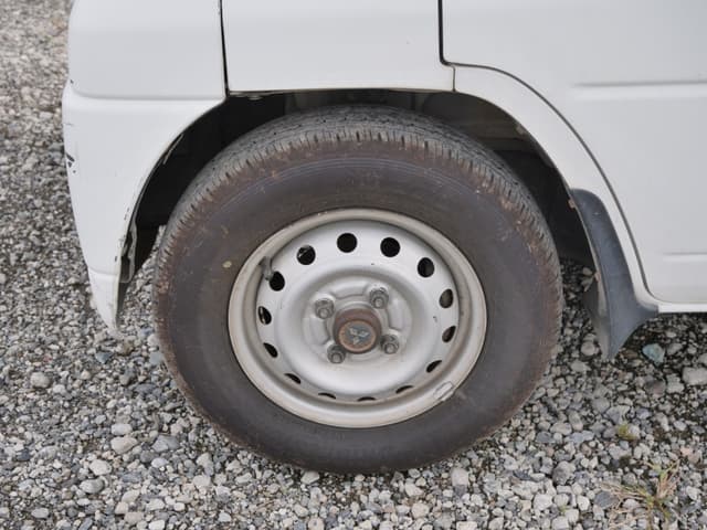 2001 Mitsubishi Minicab JDM car for sale — photo 20 of 25
