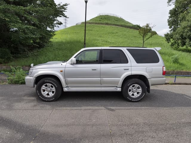 2001 Toyota Hilux Surf JDM car for sale — photo 8 of 25