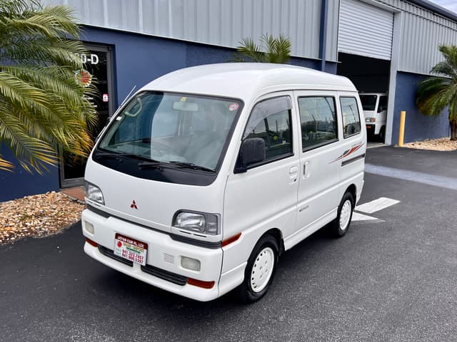 1995 Mitsubishi Bravo Minivan JDM car for sale — photo 13 of 25