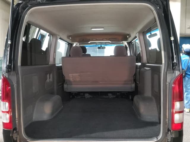 2008 Toyota HiAce JDM car for sale — photo 4 of 6