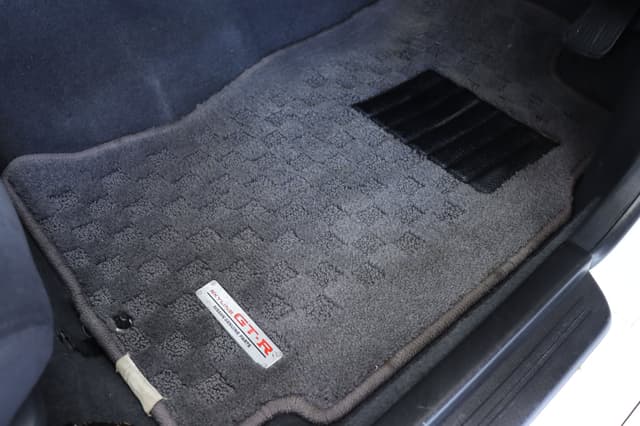 1996 Nissan Skyline JDM car for sale — photo 23 of 25
