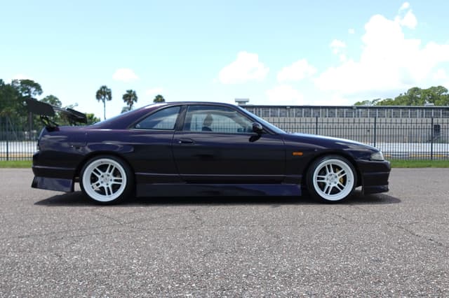 1998 Nissan Skyline JDM car for sale — photo 6 of 19