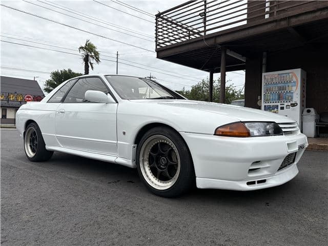1994 Nissan Skyline JDM car for sale — photo 3 of 23
