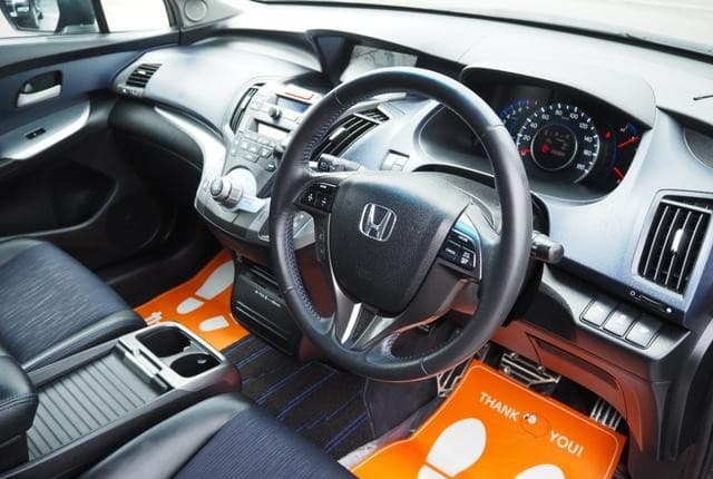 2009 Honda Odyssey JDM car for sale — photo 21 of 25